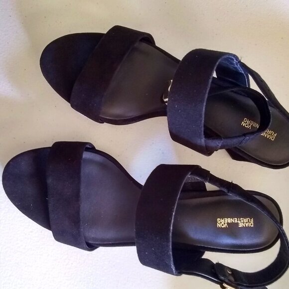 NWB Sz 7.5 ~ Diane von Furstenberg ~ Chic & Upscale Black Strappy Suede Sandals - Picture 5 of 13